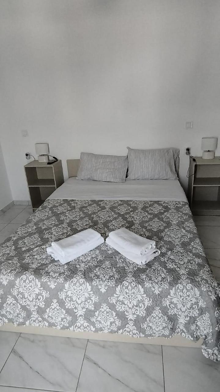 Mia Casa Apartment Науса Екстериор снимка